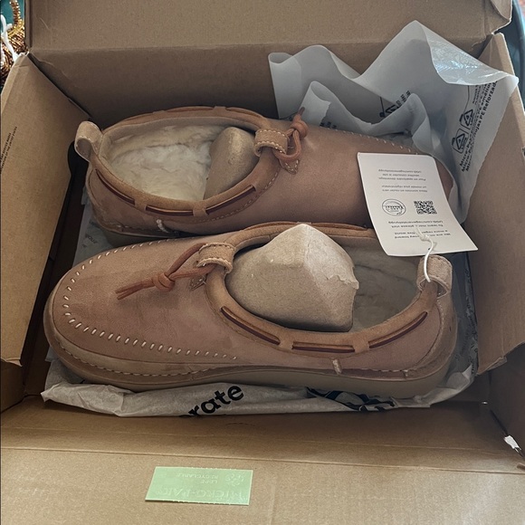 UGGRTASMANCRAFTEDREGENERATESLIPPERS - Picture 4 of 7